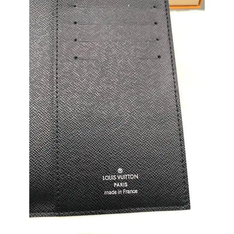 LV Bags 19T1L0532