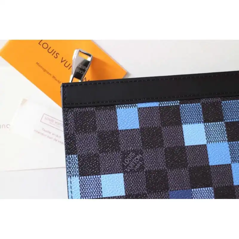 LV Bags 19T1L0592
