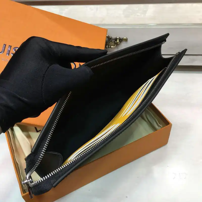 LV Bags 19T1L0625
