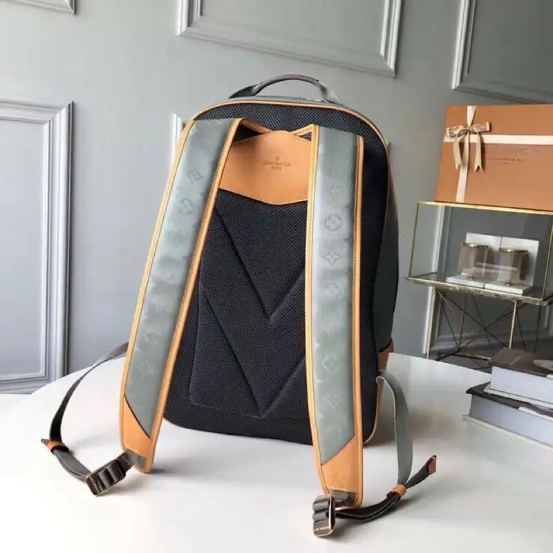 LV Bags 19T1L0644