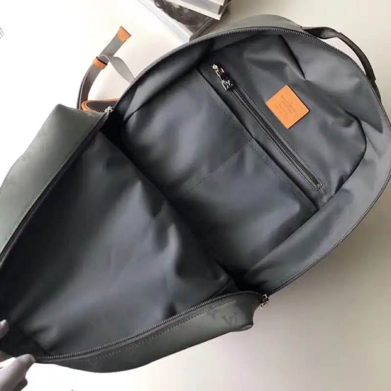 LV Bags 19T1L0644