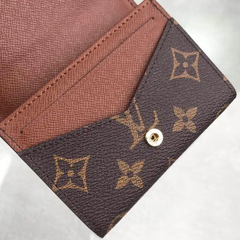 LV Bags 19T1L0647