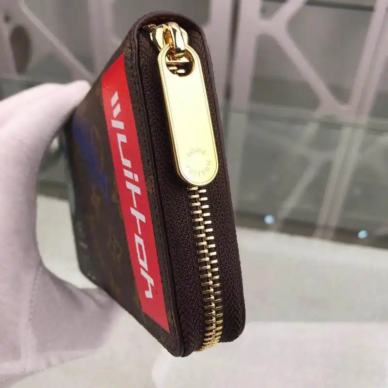 LV Bags 19T1L0651