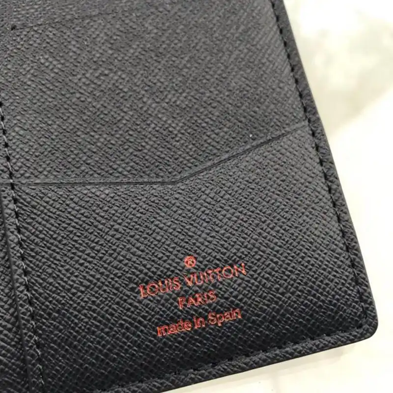 LV Bags 19T1L0652