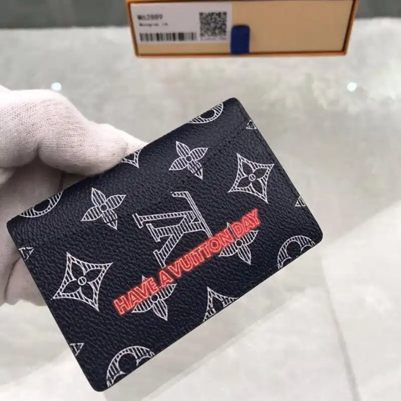 LV Bags 19T1L0652