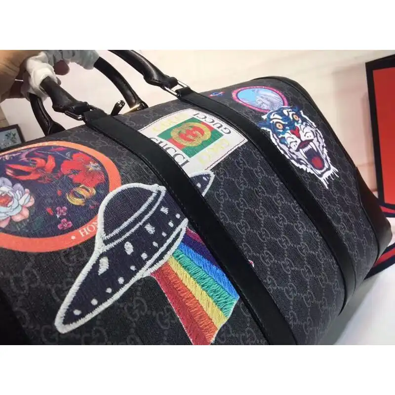 G*u*i bags 19t1l0695