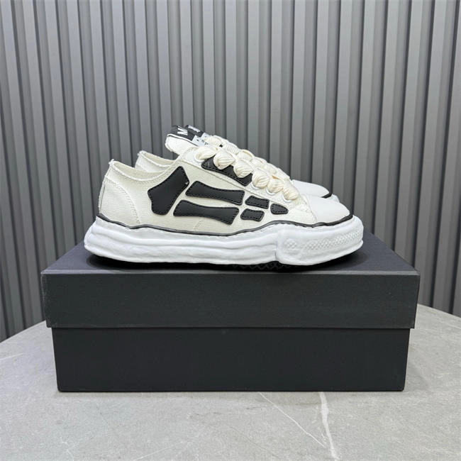 Efficient Amiri Sneaker 614