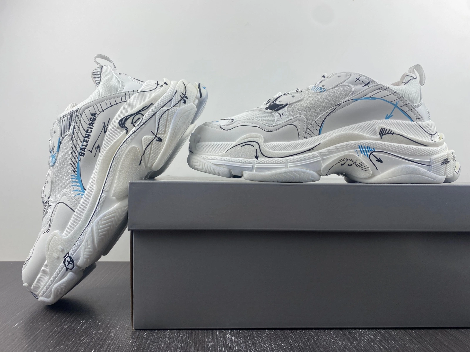 BALENCIAGA 536737W3SRB BestValue 4378