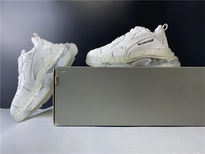 SportInspired BLCG TRIPLE S BLACK SNEAKER 524039 W09E1 4524