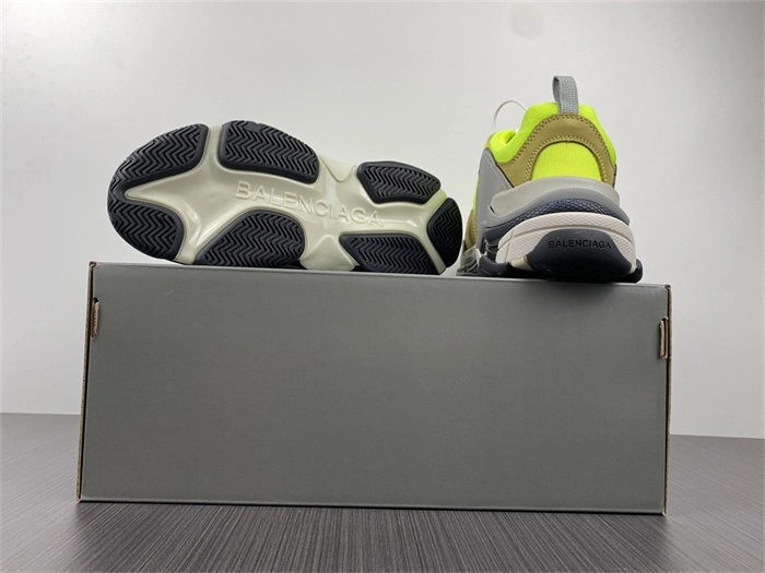 BLCG TRIPLE SNEAKER 524039 W09O3 SmoothTexture 4412