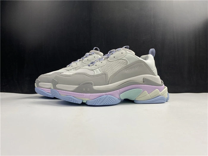 Timeless BLCG TRIPLE SNEAKER 536737 W2FW1 4540
