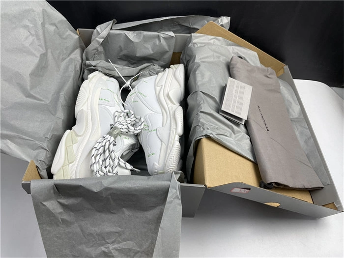 BLCG TRIPLE SNEAKER 536737 W5FW6 WrinkleFree 4489