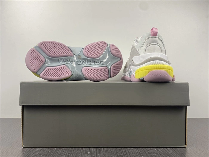BLCG Triple S White Yellow  524039 W2FW4 TopPick 4451