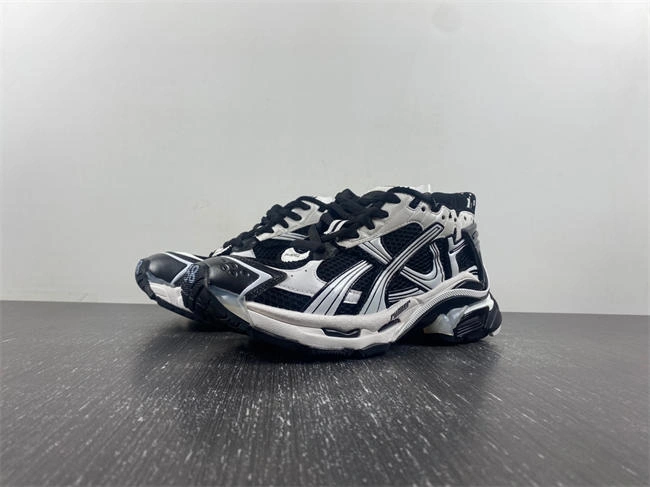 UrbanChic Balenciaga  772774-W3RNY- 4322