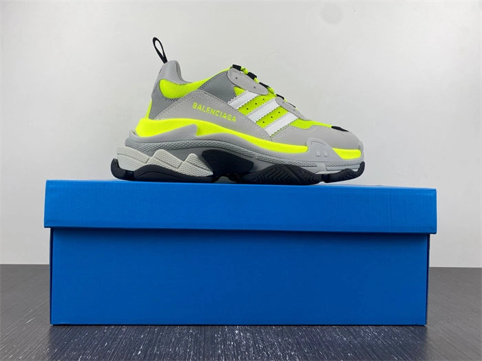 Reliable Balenciaga 712821 W2ZB5 4370