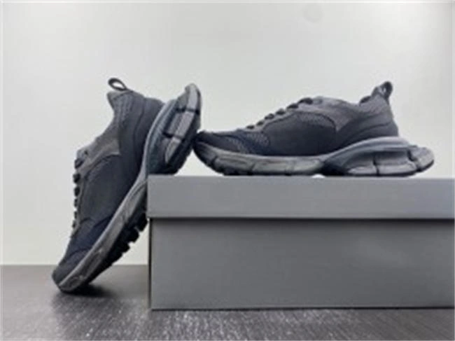 NewStyle Balenciaga 759692 W3XLH 4358