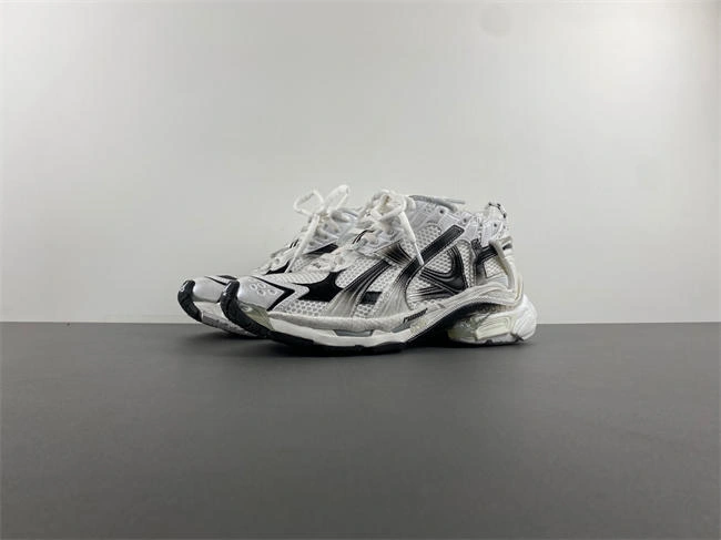Balenciaga 772774 WRUNG Practical 4271