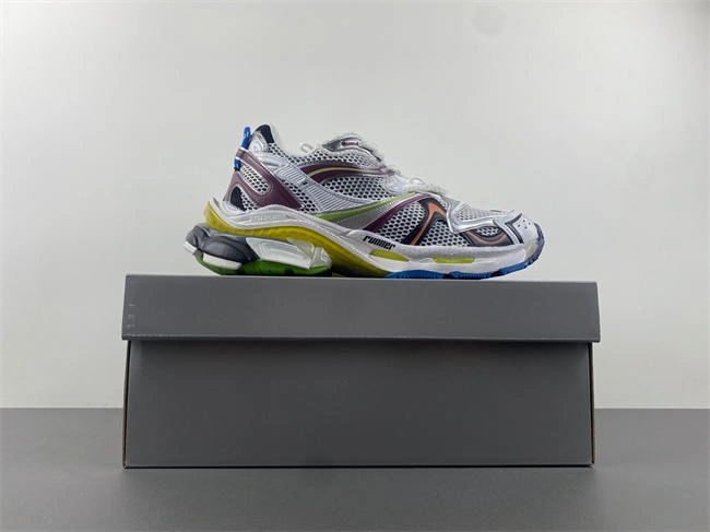 Resilient Balenciaga 779066-W3RBXP- 4325