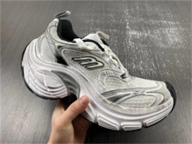 Soft Balenciaga 784344 W2MV2 4357
