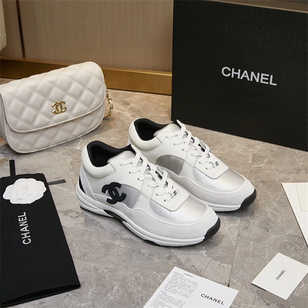 Chanal Sneakers FashionForward 2221