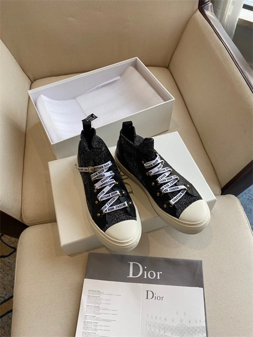 DR Sneaker Sleek 1081