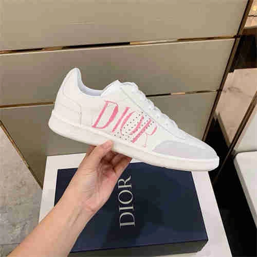DR Sneaker WellDesigned 1135