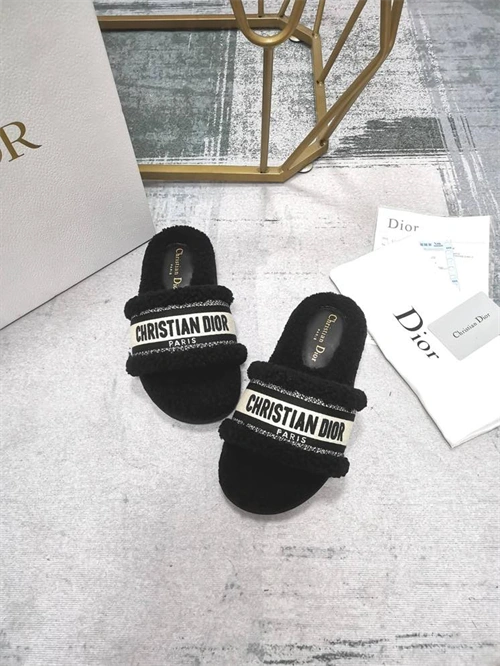 WaterResistant Dio Slipper 5792