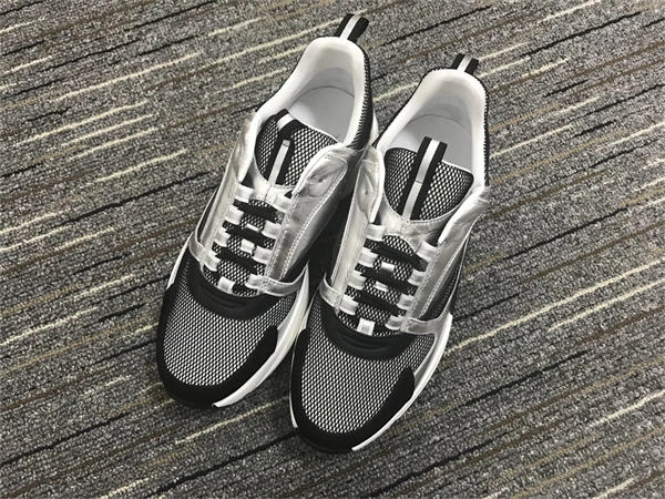 Fashionable Dior B 1297
