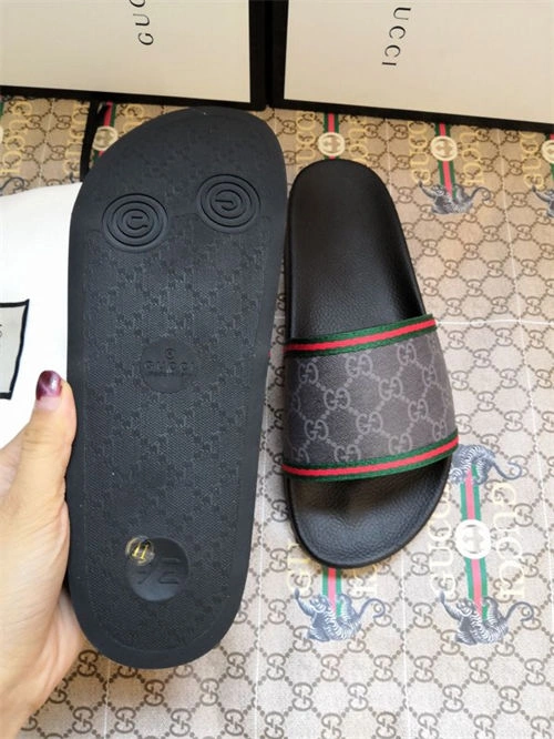 Fashionable Gocci Slipper 5712
