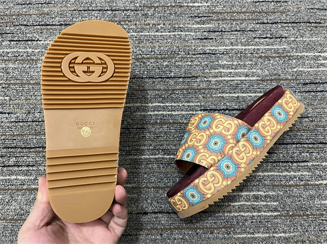 fashionforward G*u*i side women 470