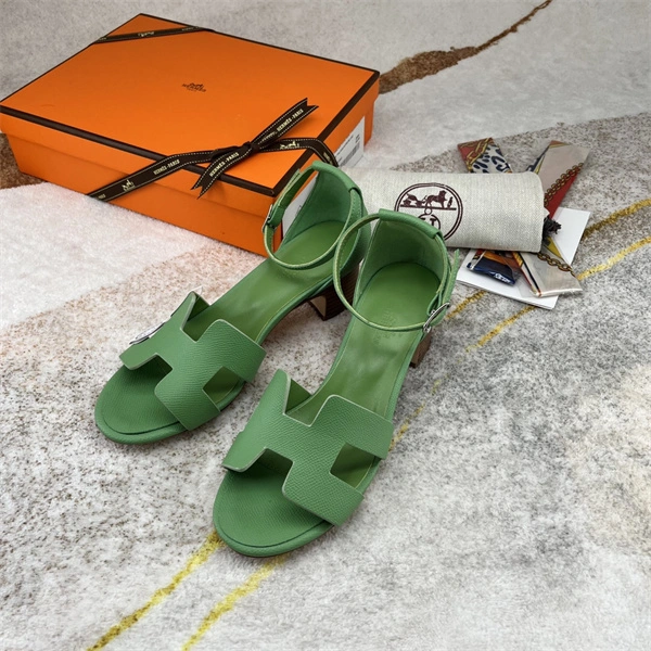 Durable H Sandals 2401