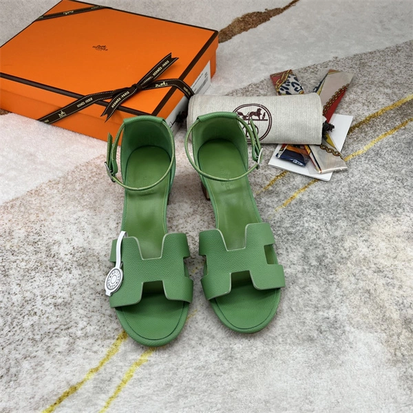 Durable H Sandals 2401