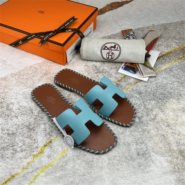Bold H Slipper 2352