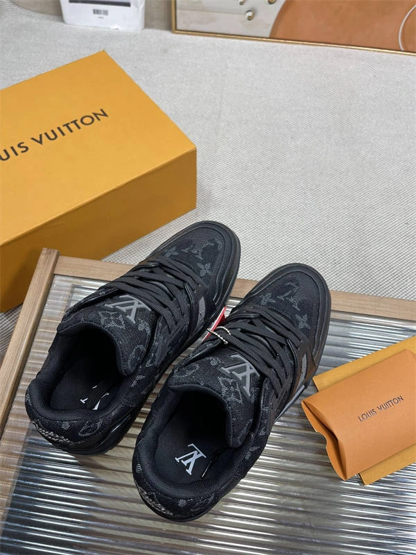 LV Lightweight 1762