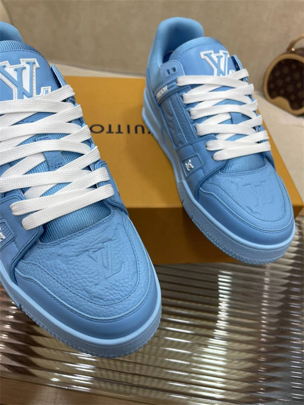 LV Unisex 1779