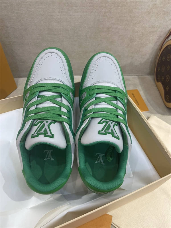 Sporty LV 1823