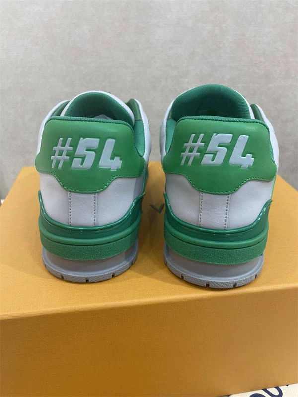 Sporty LV 1823