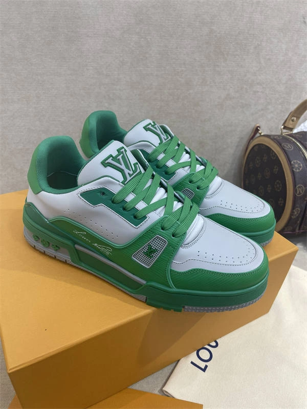 Sporty LV 1823