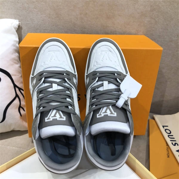 LV Comfortable 1829