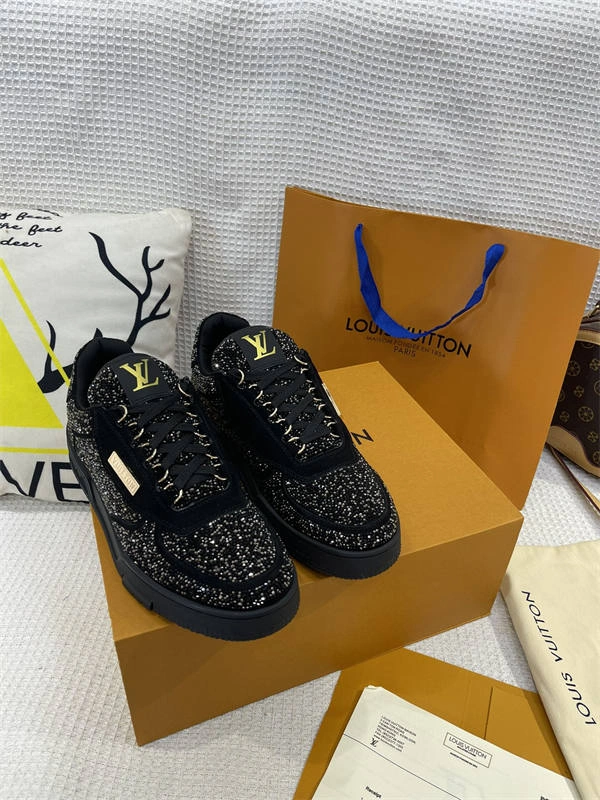 LV Attractive 1842