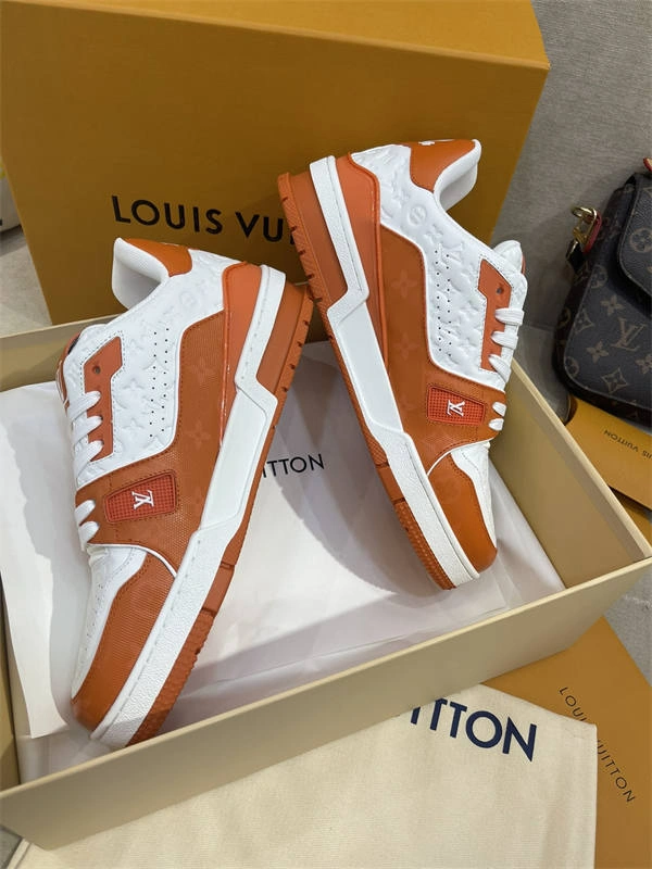 LV Sleek 1866