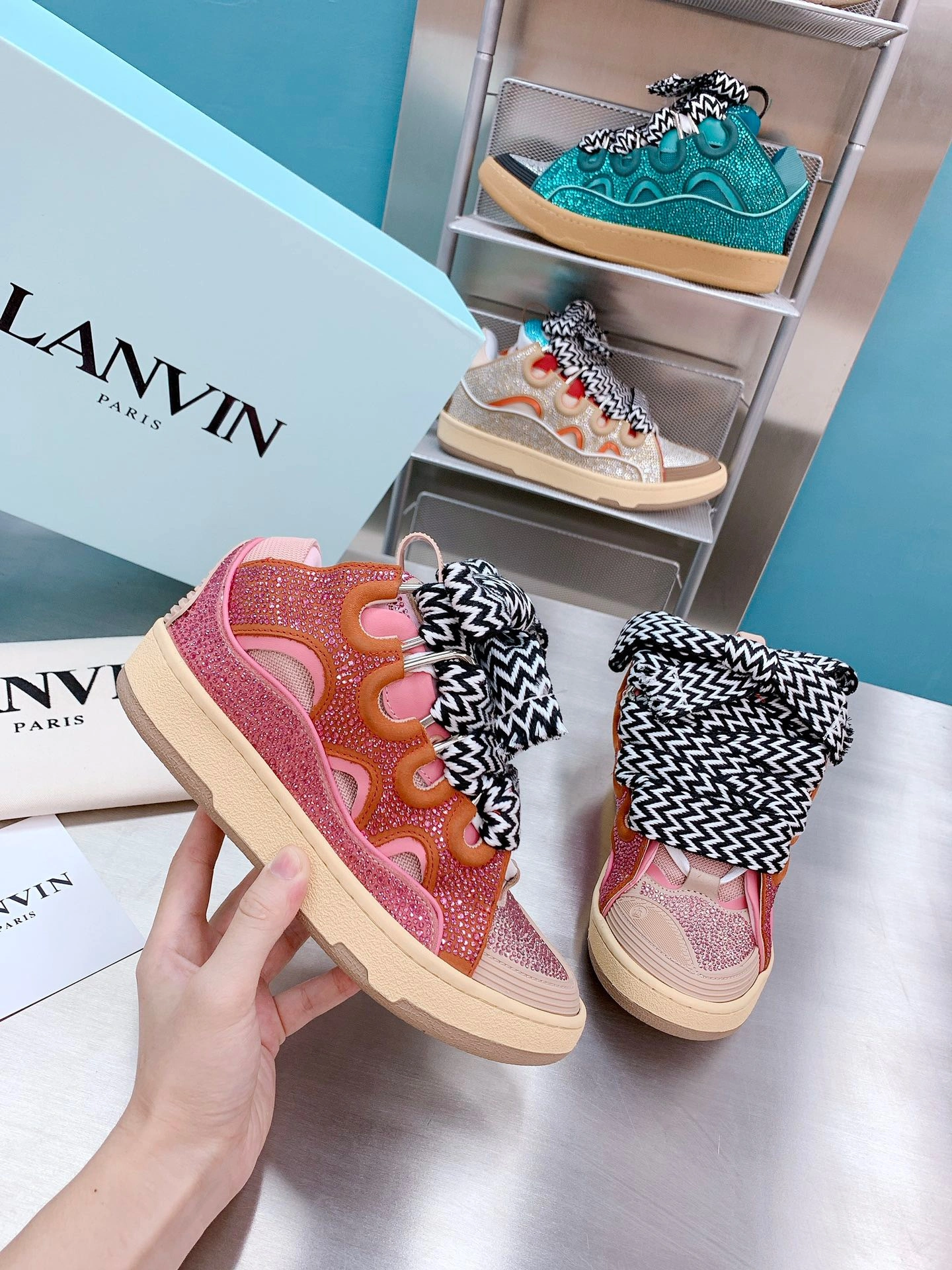 RelaxedFit Lanvon Curb Sneaker 879