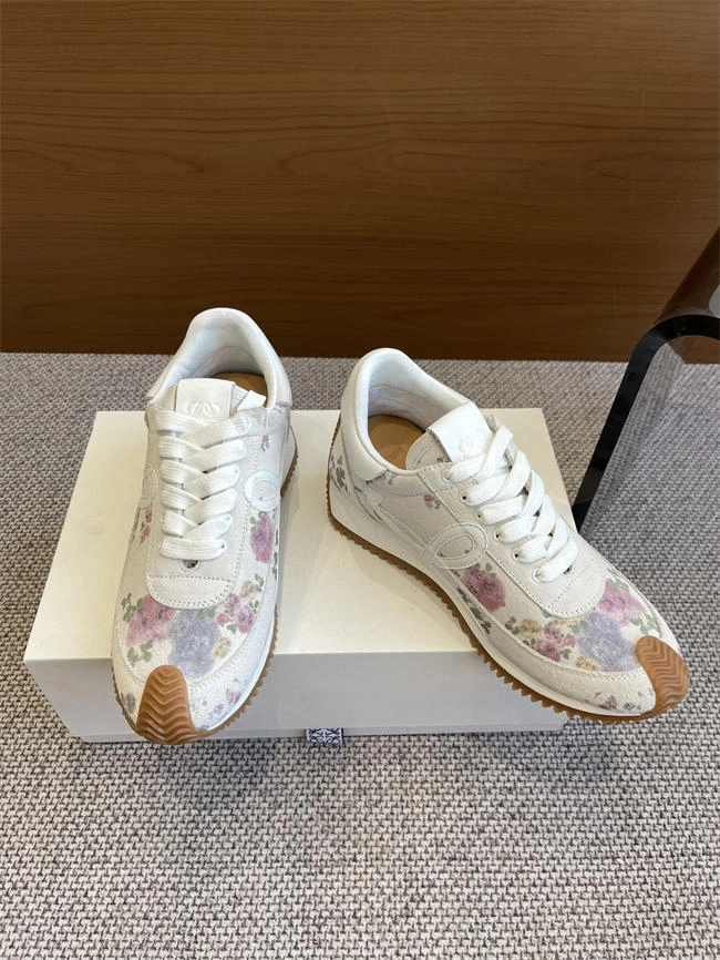 BestValue Loewe Sneaker 2465