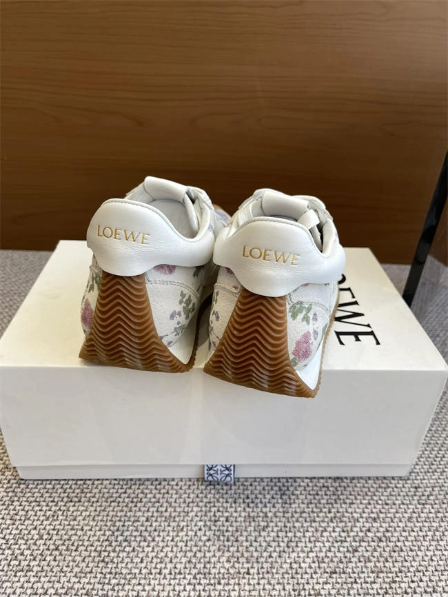 BestValue Loewe Sneaker 2465