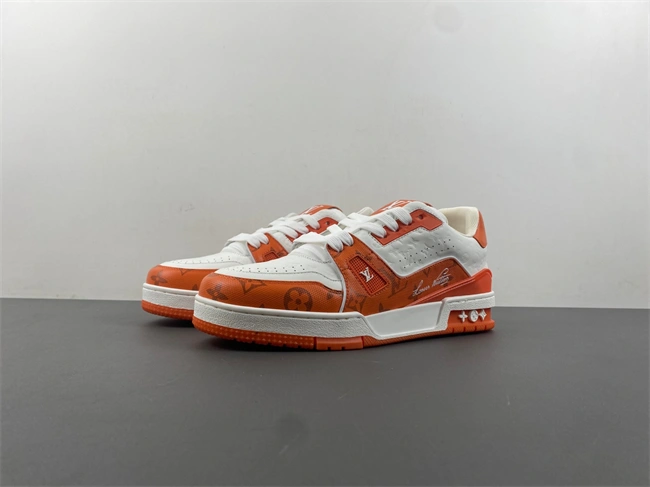 Practical Louis Vuitton LV trainer 2121