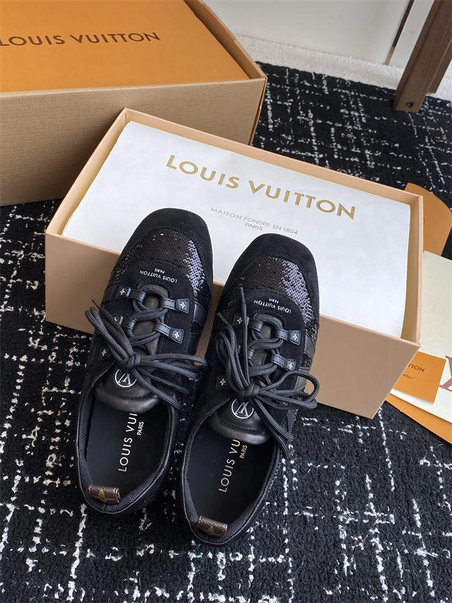 Contemporary Louis Vuitton 1660