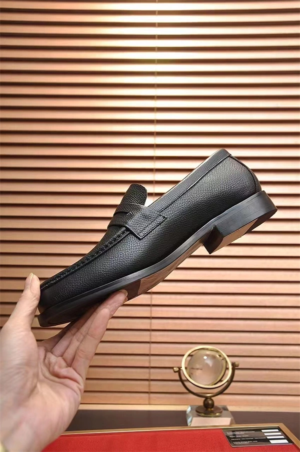 Vibrant Lv Loafer 1932