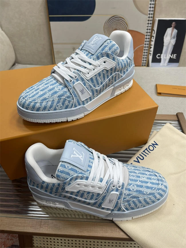 Stretchable Lv Trainer Sneaker 2112