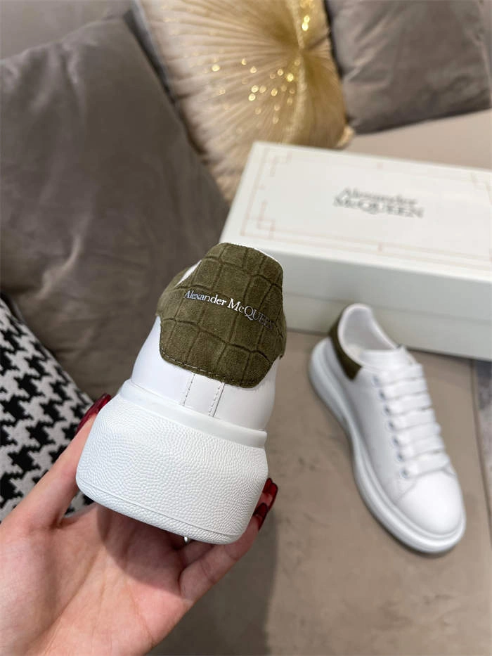 Cozy Mc Queen 2531