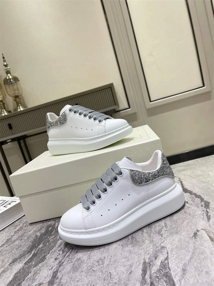 Mc Queen Comfortable 2548